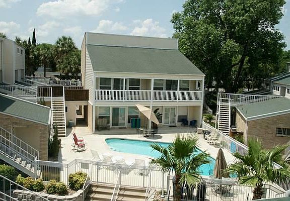 5th image of 1818 S Lakeshore Blvd APT 45