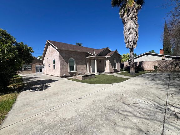 3rd image of 1629 College Ave