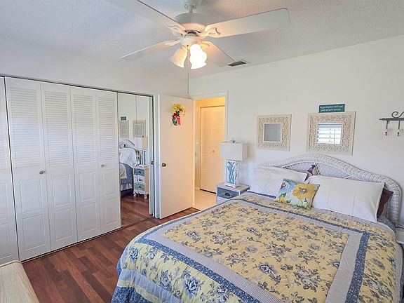 4th image of 1719 SW 19th Avenue