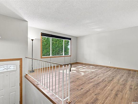 4th image of 843 N McIntosh STREET