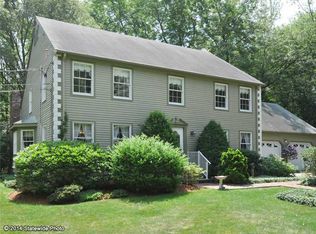 19 Lampercock Ln, Lincoln, RI 02865