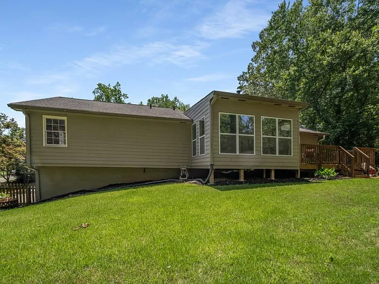 2795 Bentwood Dr — Photo 28