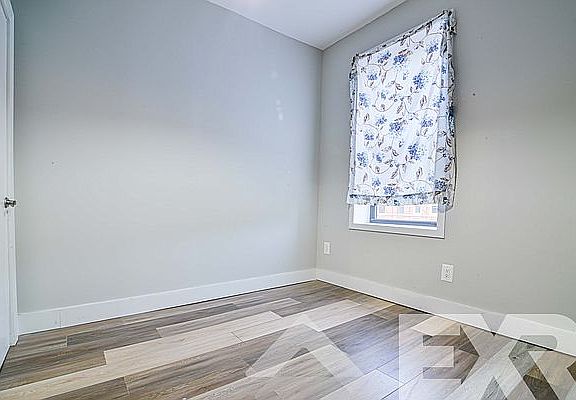 5th image of 1146 Rogers Ave #2D