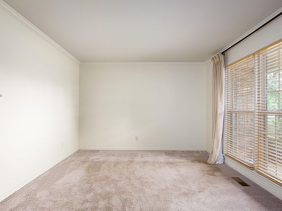 4th image of 7612 Dr Kennedy Dr