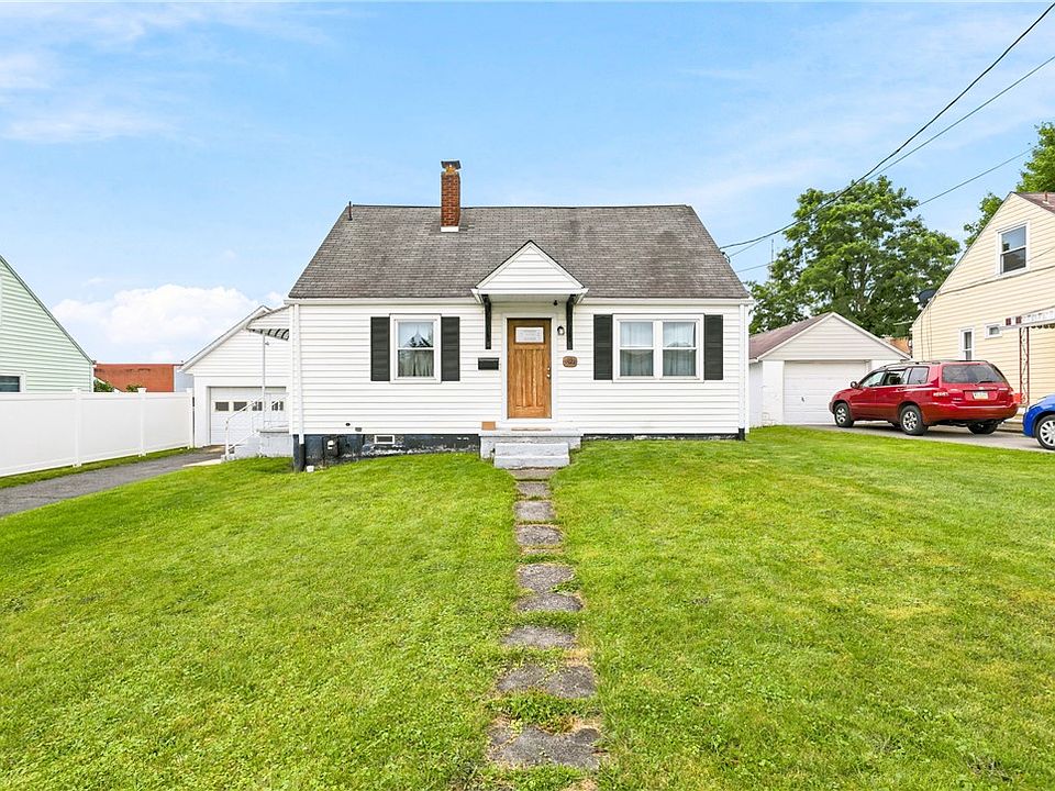 1st image of 1921 Minno Dr