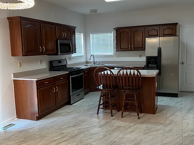 1862 Summitview Dr — Photo 30