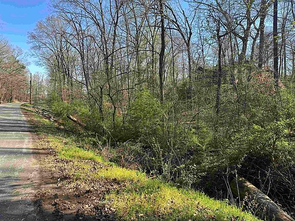 4th image of 2 Crump Landing Rd