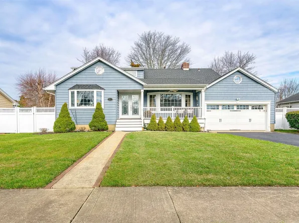 51 Peconic Drive, Massapequa, NY 11758
