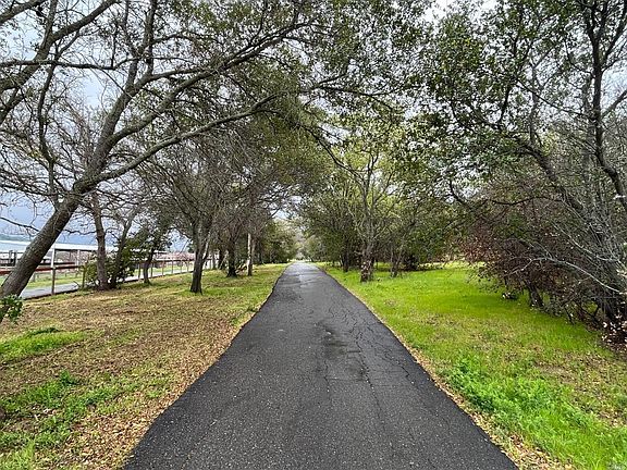 2nd image of 3628 Sunny Hills Ln