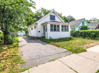 64 California Dr, Rochester, NY 14616