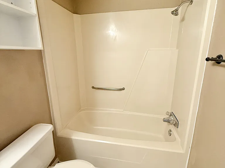 1334 Eastgate Dr #1 — Photo 23