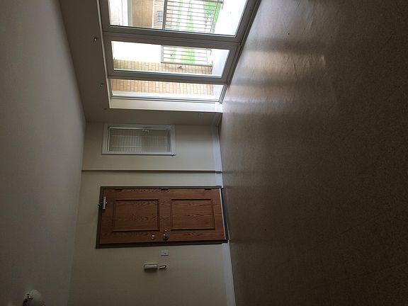 5th image of 14044 S Tracy Ave APT 1E