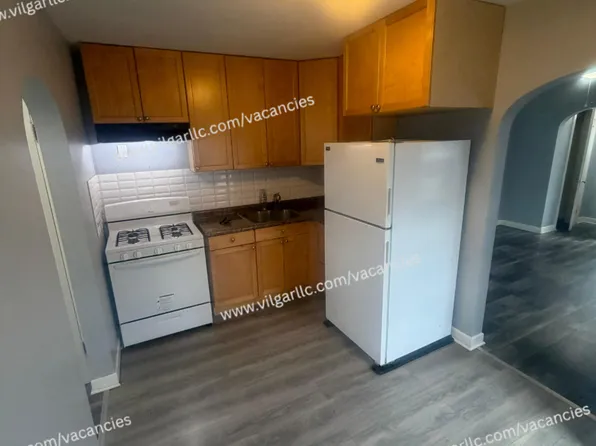 509-511 E 169th St, Hammond, IN 46324