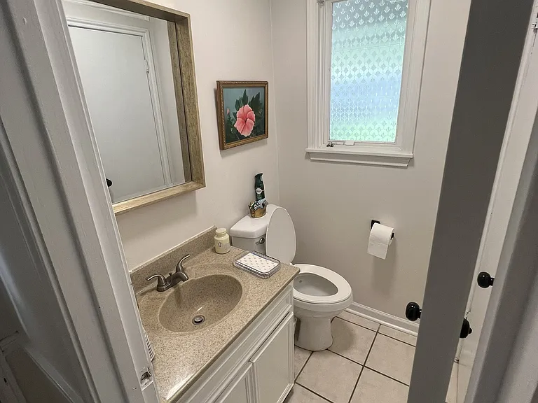 8012 Wimbledon Ave — Photo 6