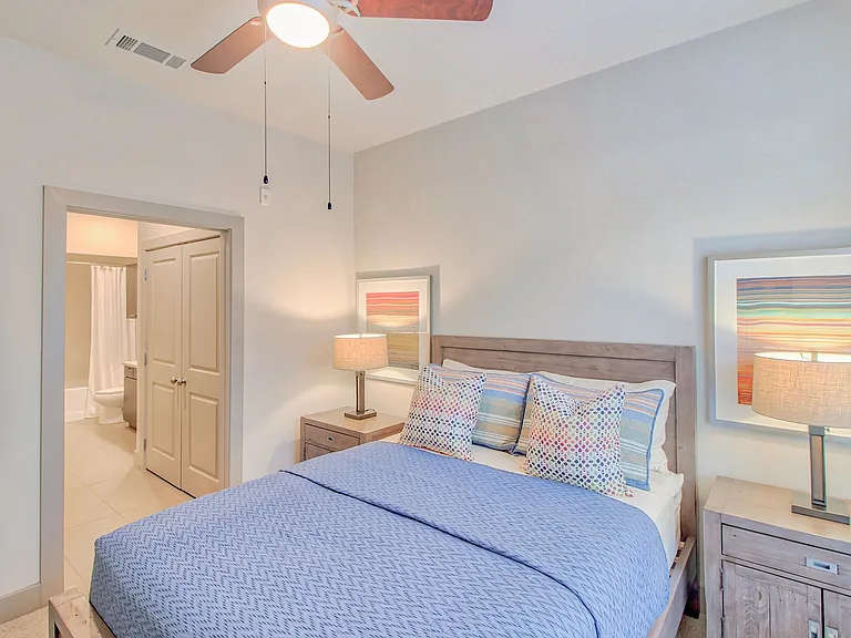 Spacious bedrooms that accommodate king size beds