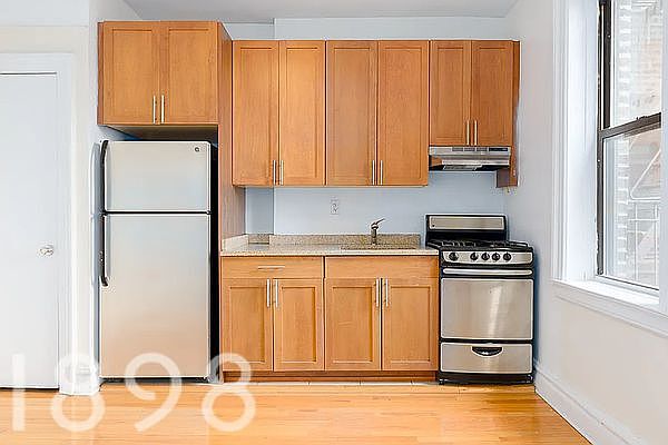 2nd image of 3242 33rd St APT D3
