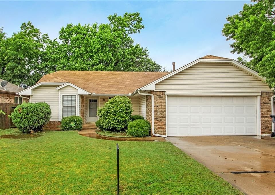 1st image of 16913 Cedarwood Dr
