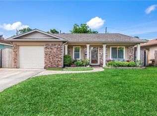2213 Northbrook Dr, Gretna, LA 70056