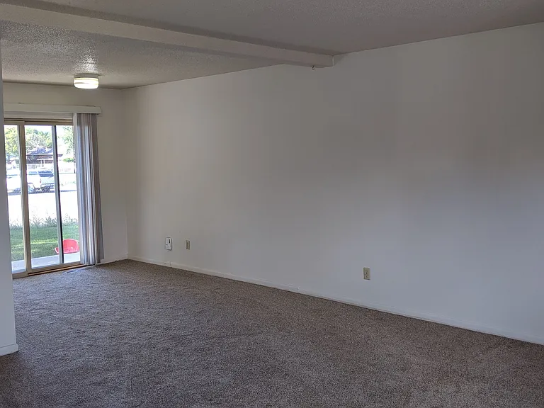605 Roma Ct #A — Photo 2