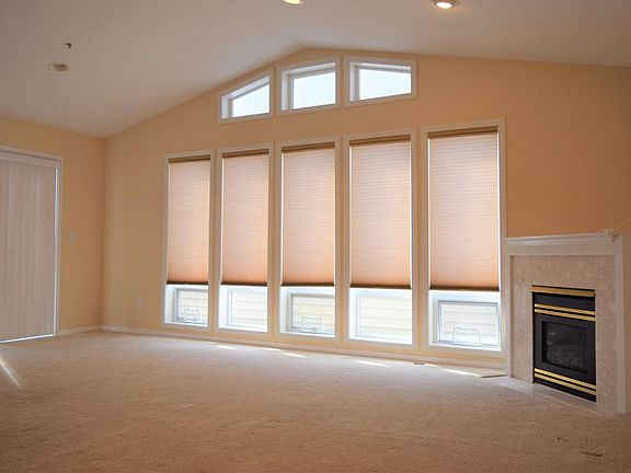 Living Room Windows w. Up/Down Blinds