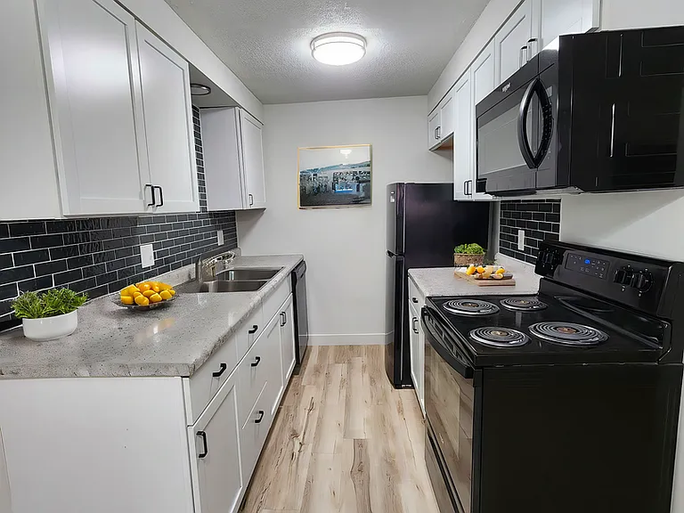 Mesa Heights Apartments — Photo 5