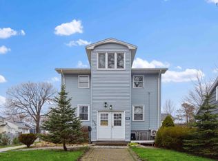 2793 Connolly St, Halifax, NS B3L 3N1