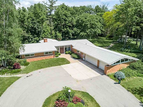 2nd image of 3239 E Bullock Creek Dr
