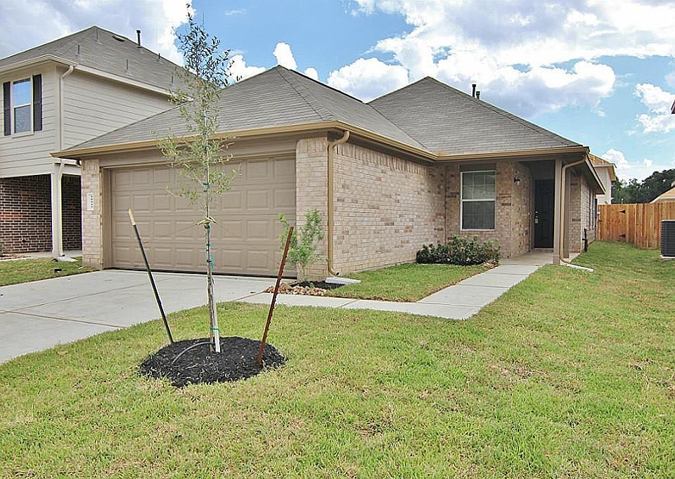 1st image of 19015 Moynihan Dr
