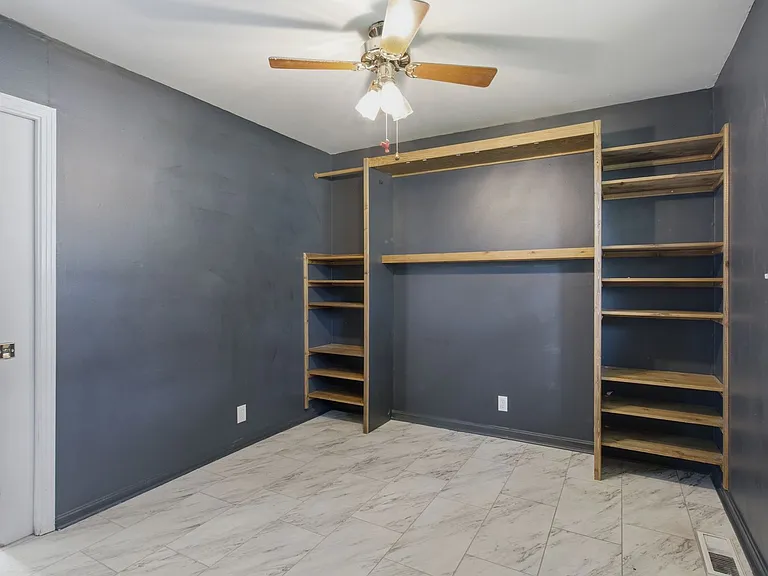 2923 Dunmore Dr — Photo 22