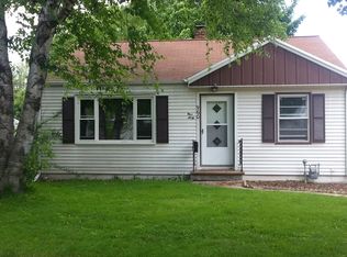 960 Bond St, Green Bay, WI 54303