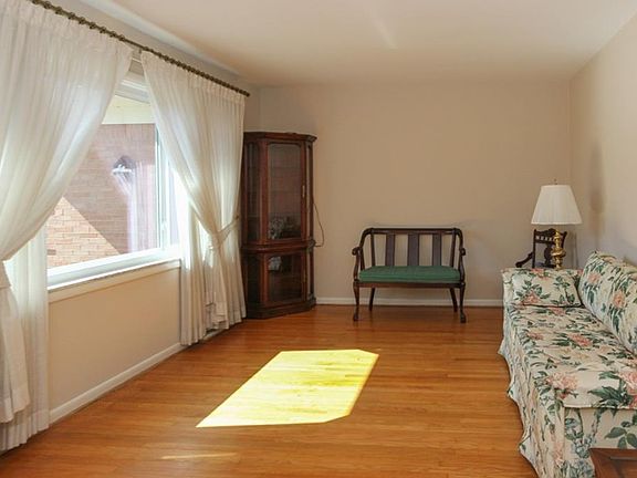 3rd image of 3004 Haverhill Dr