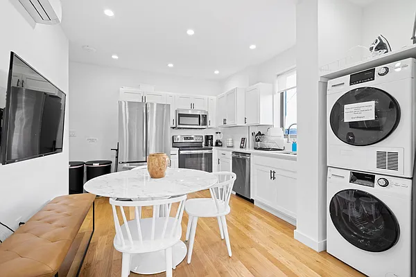 Rented by Outpost Brokerage LLC | media 2