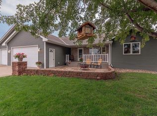 200 James Dr, Elysian, MN 56028