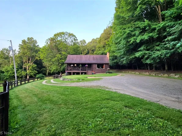 10550 Vaughn Rd, Mantua, OH 44255