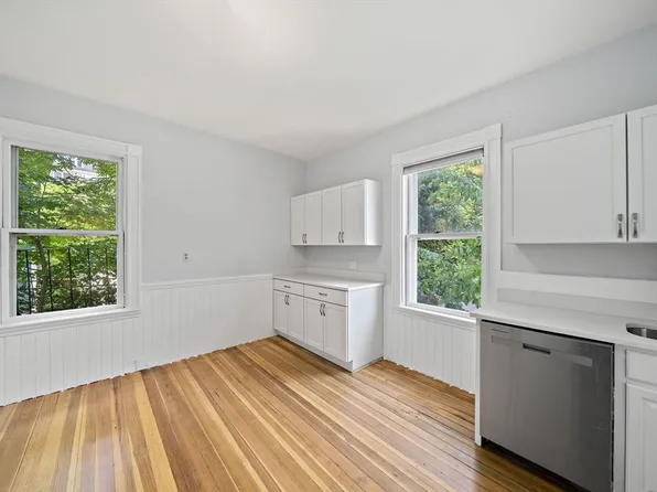 98 Boylston St APT 2, Brookline, MA 02445