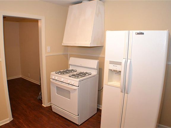 4th image of 1203 W Russell Ave