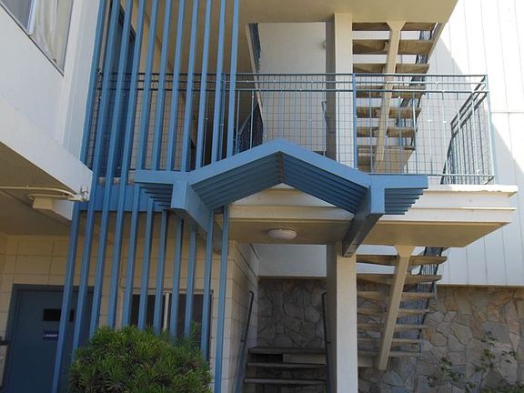 2nd image of 527 N Amphlett Blvd APT 3