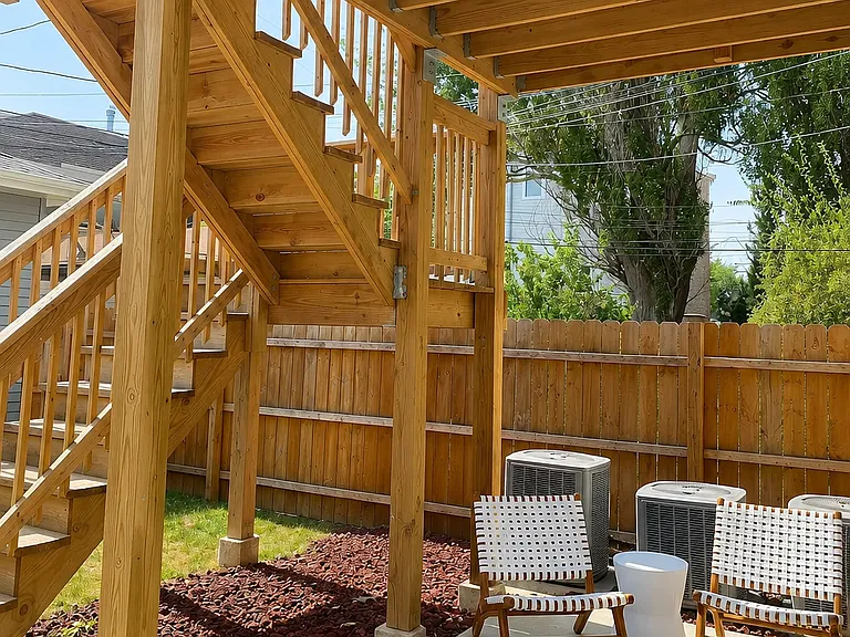 1845 W Superior St #1R — Photo 7