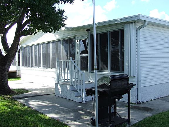 4th image of 230 Bimini Cay Cir
