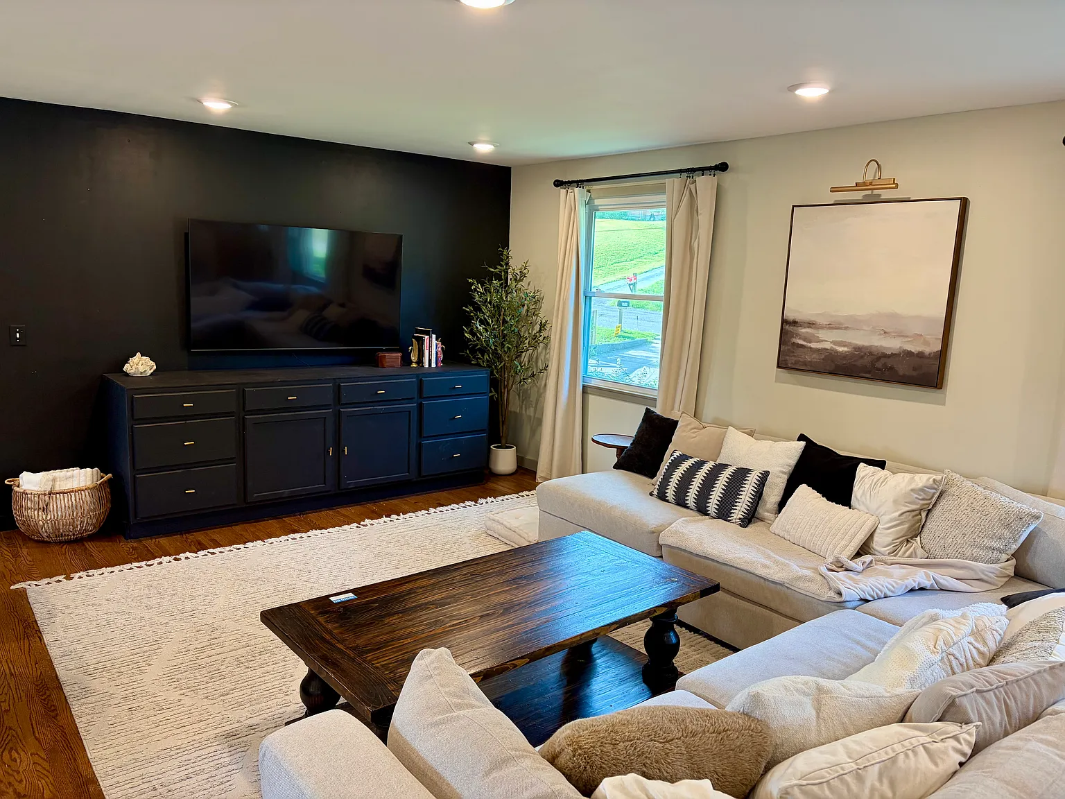 3 bed, 2214 sqft, $3,300 — Photo 4
