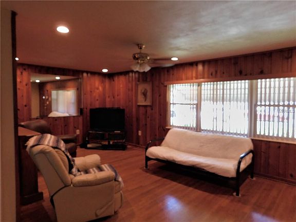 4th image of 685 Avenue Q SE