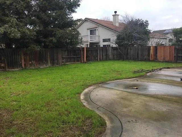 1981 Gordon Verner Cir — Photo 2