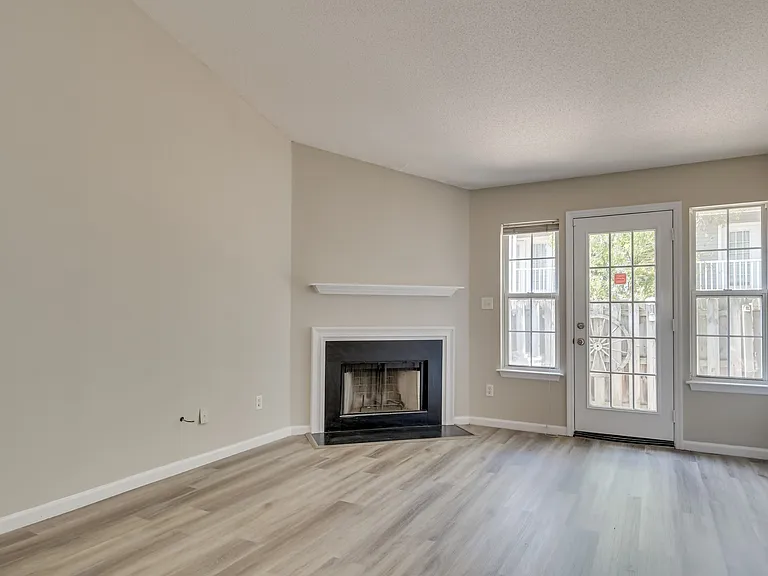 2014 Emerald Bay Dr — Photo 8