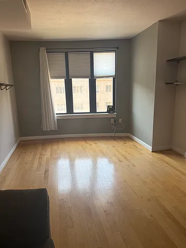 400 Massachusetts Ave NW #602 Photo 1