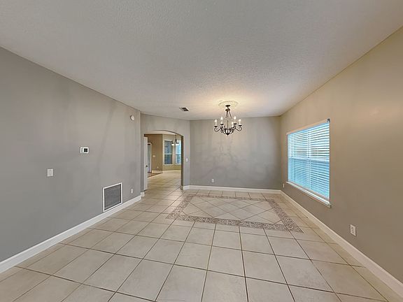 5th image of 672 Lake Stone Cir