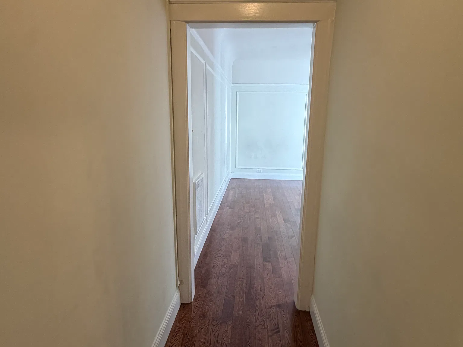Studio, 450 sqft, $3,295 — Photo 3
