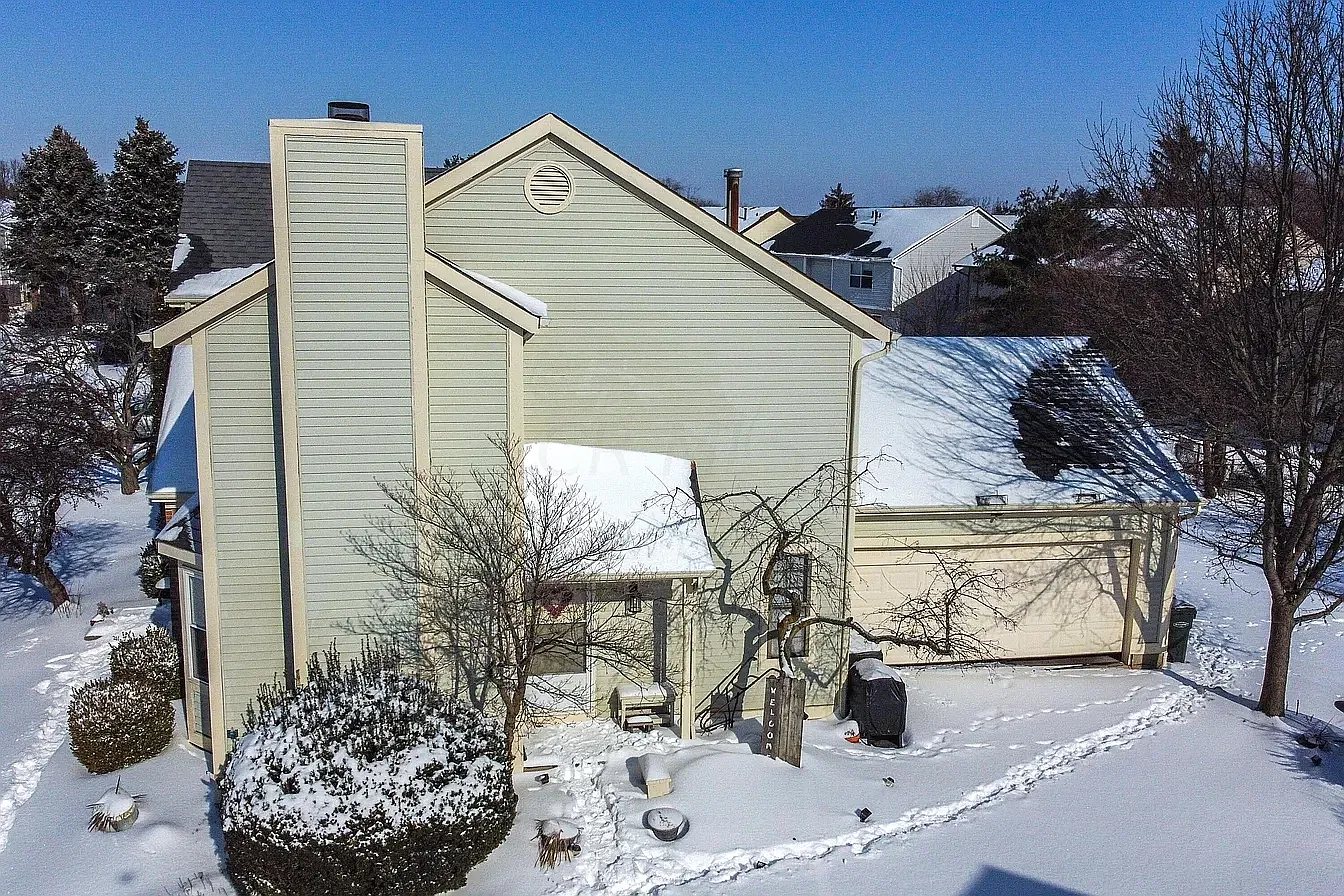 2 bed, 1.5 bath, 1073 sqft, $1,800 — Photo 3