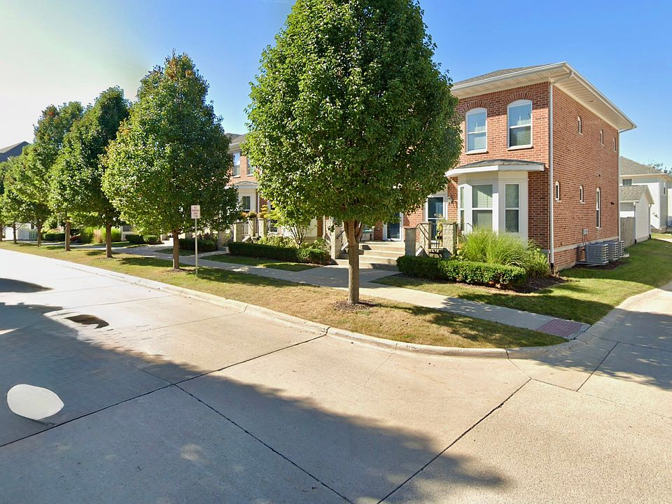 1st image of 941 Canton St
