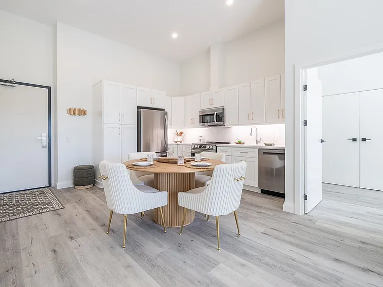 6301 Campeau Dr — Photo 18