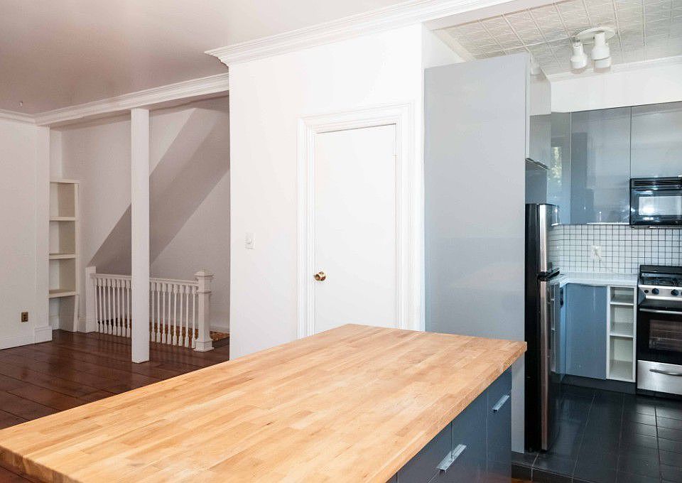 1st image of 90 4th Pl APT 1
